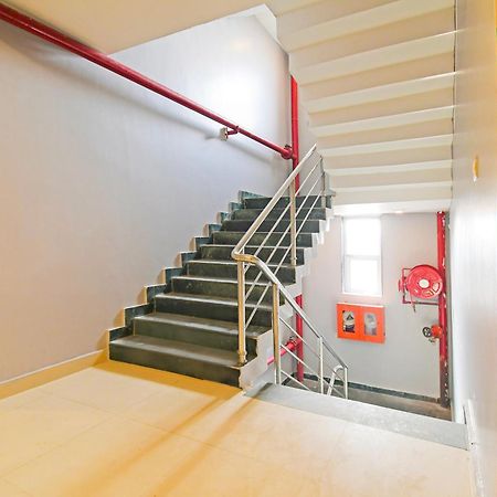 Отель Super Townhouse Mancheswar Industrial Estate Бхубанешвара Экстерьер фото